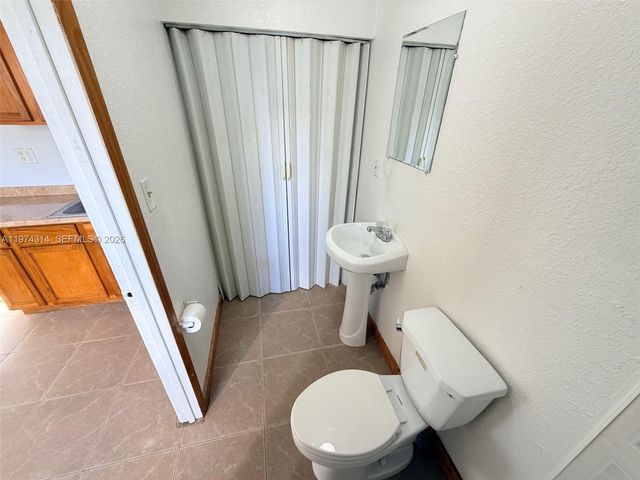 1612 NE 169th St 1, North Miami Beach, FL 33162