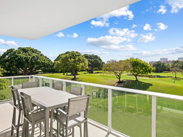 210 SE Mizner Boulevard 301, Boca Raton, FL 33432