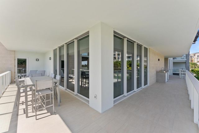 210 SE Mizner Boulevard 301, Boca Raton, FL 33432