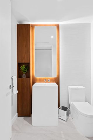 210 SE Mizner Boulevard 301, Boca Raton, FL 33432