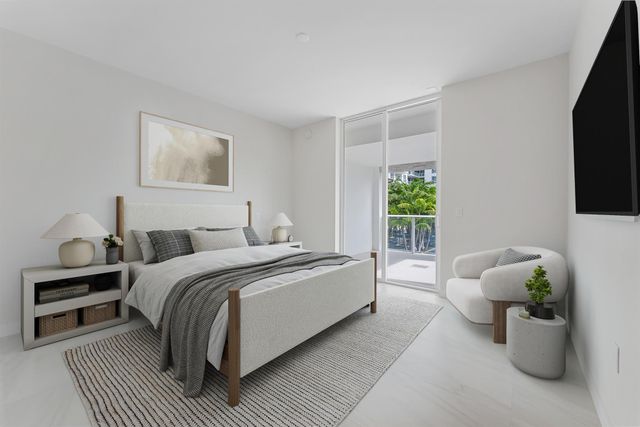 210 SE Mizner Boulevard 301, Boca Raton, FL 33432