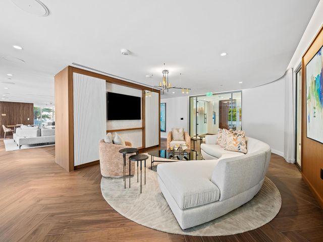 210 SE Mizner Boulevard 301, Boca Raton, FL 33432