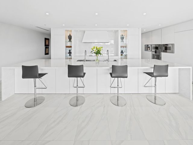 210 SE Mizner Boulevard 301, Boca Raton, FL 33432