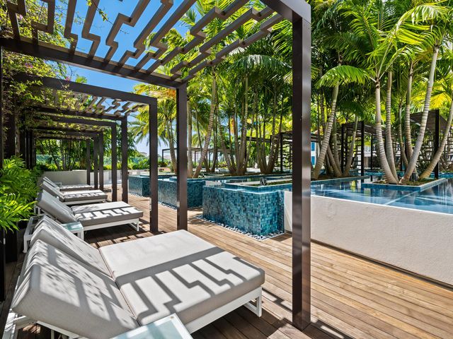 210 SE Mizner Boulevard 301, Boca Raton, FL 33432