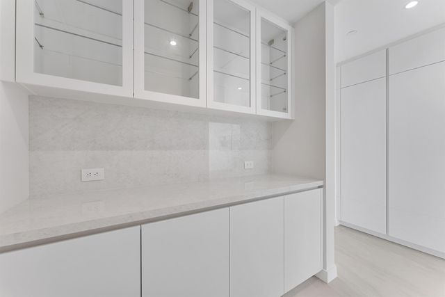 210 SE Mizner Boulevard 301, Boca Raton, FL 33432