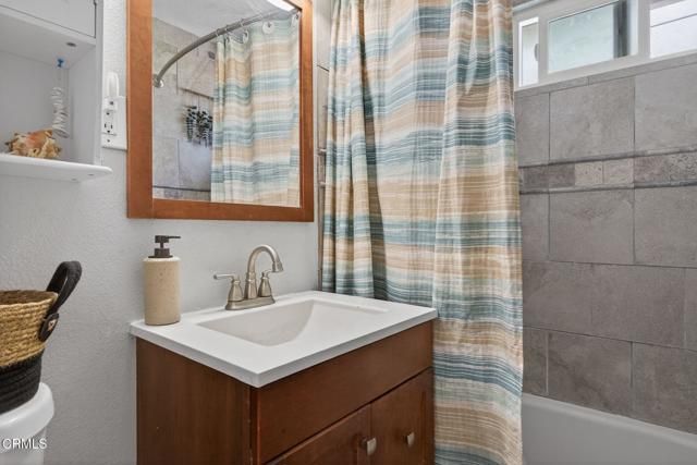 1143 Los Serenos Drive, Fillmore, CA 93015