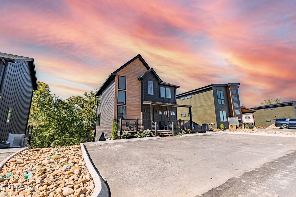 1325 Reedmont Way Way, Sevierville, TN 37876