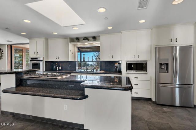 3181 Goldenspur Drive, Camarillo, CA 93010