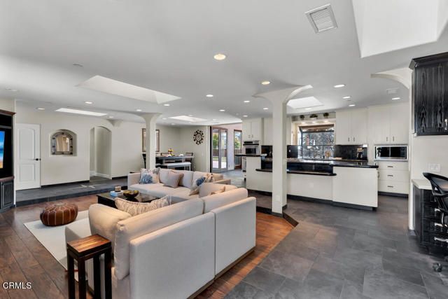 3181 Goldenspur Drive, Camarillo, CA 93010