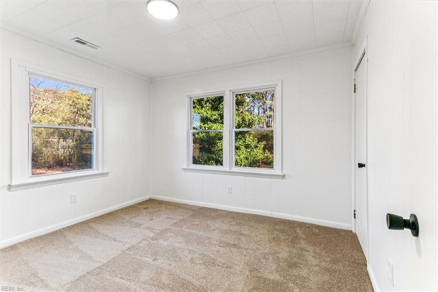 2225 Perrin Plantation LN, Hayes, VA 23072