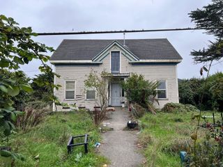 1127 Moxon Lane, Arcata, CA 95521