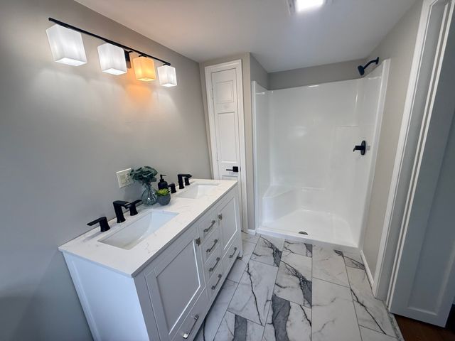 15 Holcomb St, Fairhaven, MA 02719