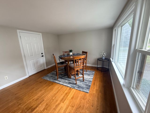 15 Holcomb St, Fairhaven, MA 02719