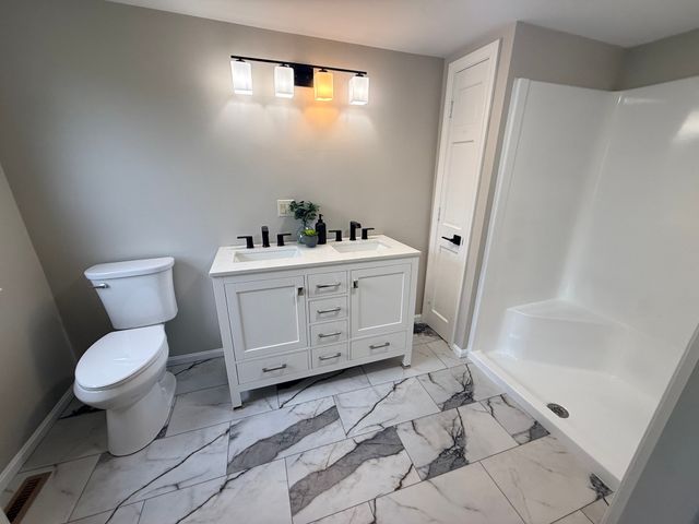 15 Holcomb St, Fairhaven, MA 02719