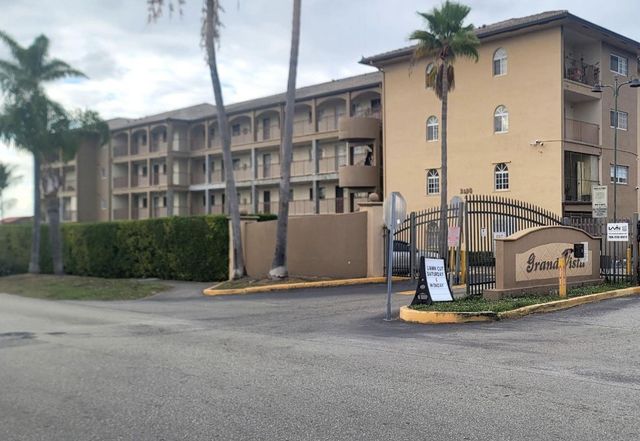 8851 NW 119th Street 4308, Hialeah Gardens, FL 33018