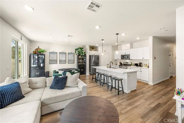 1746 Franklin Tree, Upland, CA 91784