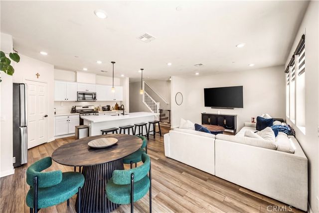 1746 Franklin Tree, Upland, CA 91784