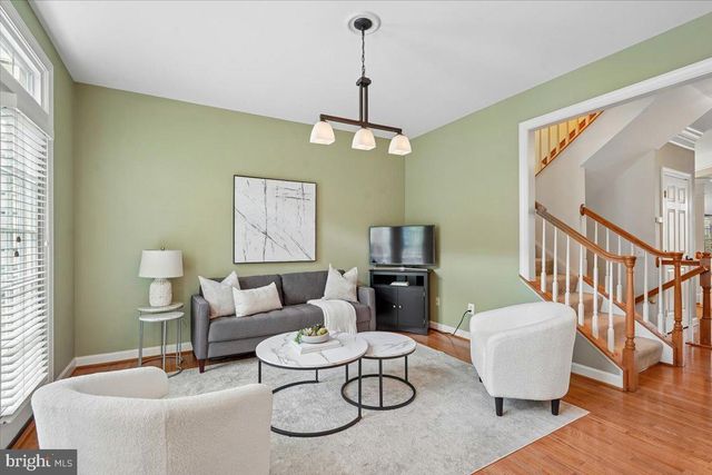 12484 ROSE PATH CIR, Fairfax, VA 22033
