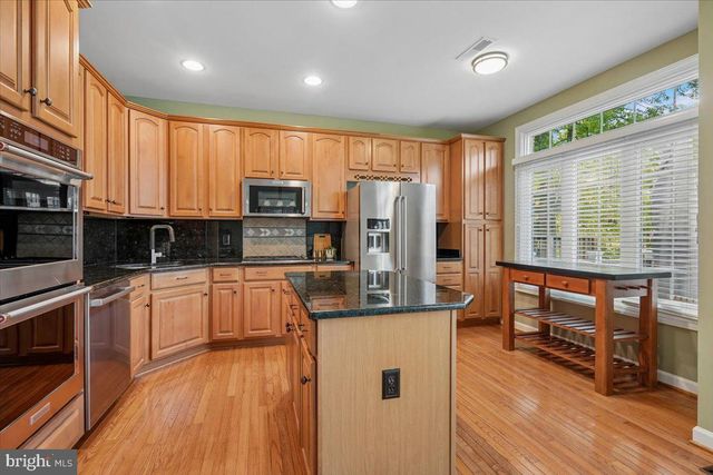 12484 ROSE PATH CIR, Fairfax, VA 22033