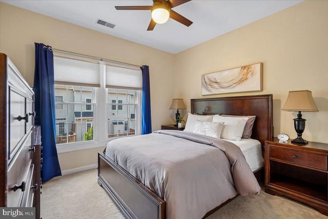 12484 ROSE PATH CIR, Fairfax, VA 22033