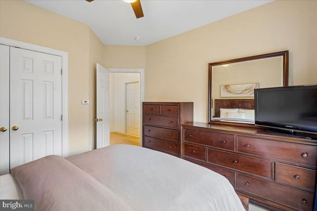 12484 ROSE PATH CIR, Fairfax, VA 22033