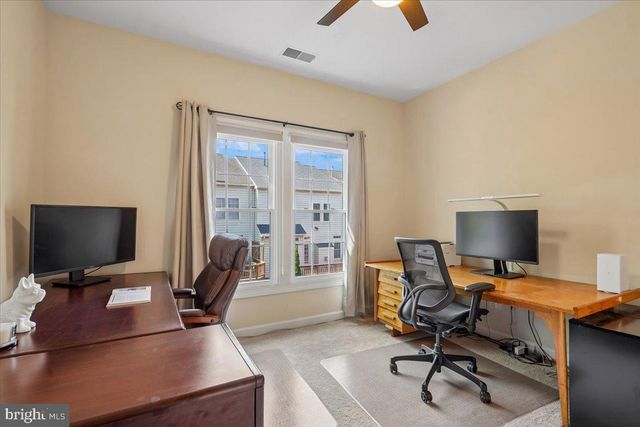 12484 ROSE PATH CIR, Fairfax, VA 22033