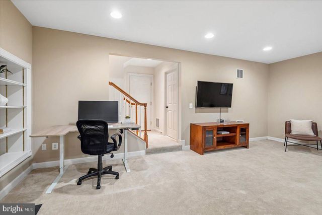 12484 ROSE PATH CIR, Fairfax, VA 22033