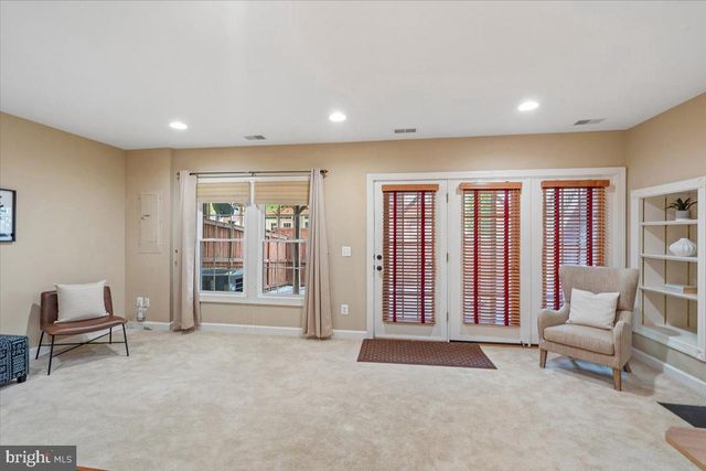 12484 ROSE PATH CIR, Fairfax, VA 22033