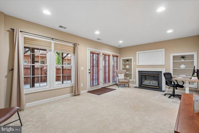 12484 ROSE PATH CIR, Fairfax, VA 22033