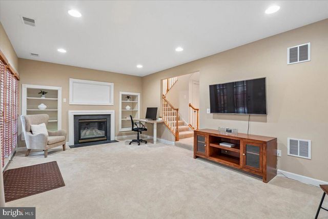 12484 ROSE PATH CIR, Fairfax, VA 22033