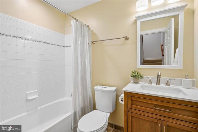 12484 ROSE PATH CIR, Fairfax, VA 22033