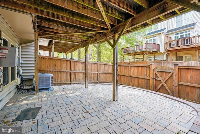 12484 ROSE PATH CIR, Fairfax, VA 22033
