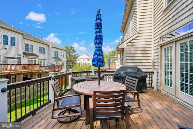 12484 ROSE PATH CIR, Fairfax, VA 22033