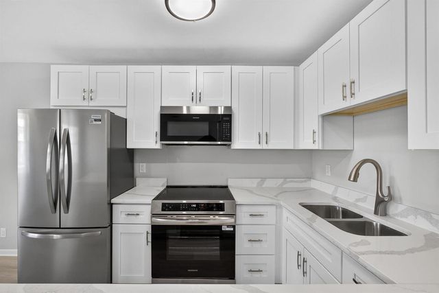 42 Easthampton B, West Palm Beach, FL 33417