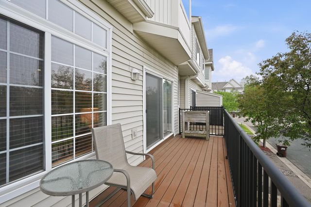 2111 Eagle Trace Lane, Woodbury, MN 55129