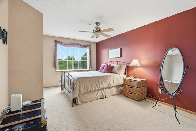 2111 Eagle Trace Lane, Woodbury, MN 55129
