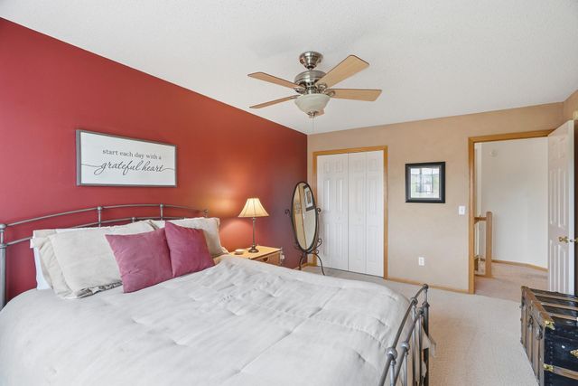 2111 Eagle Trace Lane, Woodbury, MN 55129