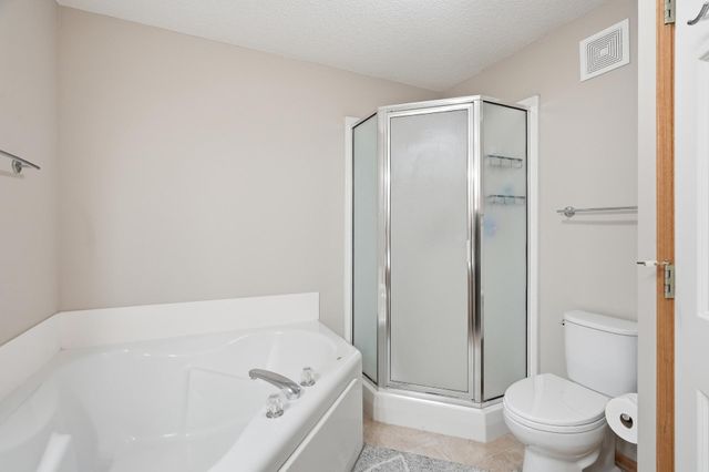 2111 Eagle Trace Lane, Woodbury, MN 55129