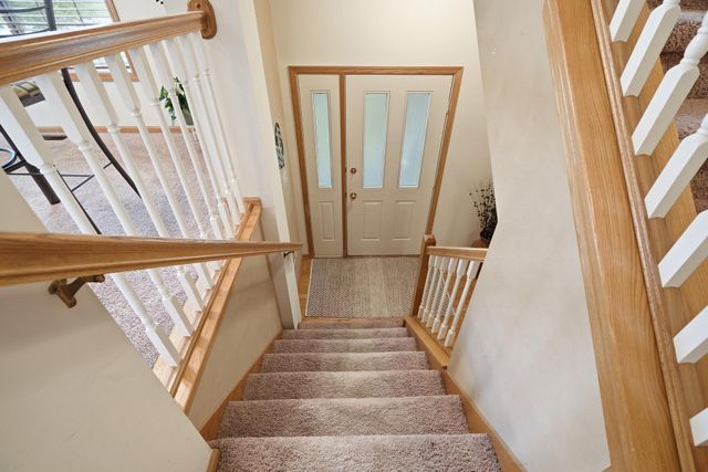 2111 Eagle Trace Lane, Woodbury, MN 55129