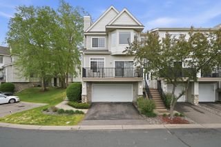 2111 Eagle Trace Lane, Woodbury, MN 55129