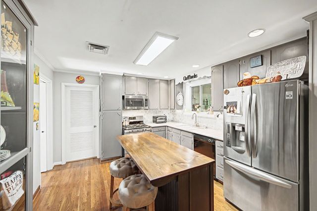 57 Vaughns Gap Rd, Nashville, TN 37205