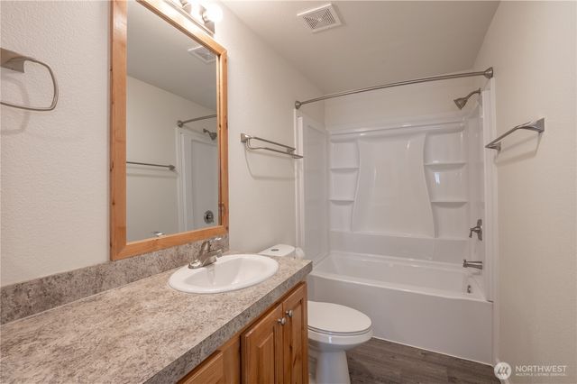 121 Cottonwood Lane, Sequim, WA 98382