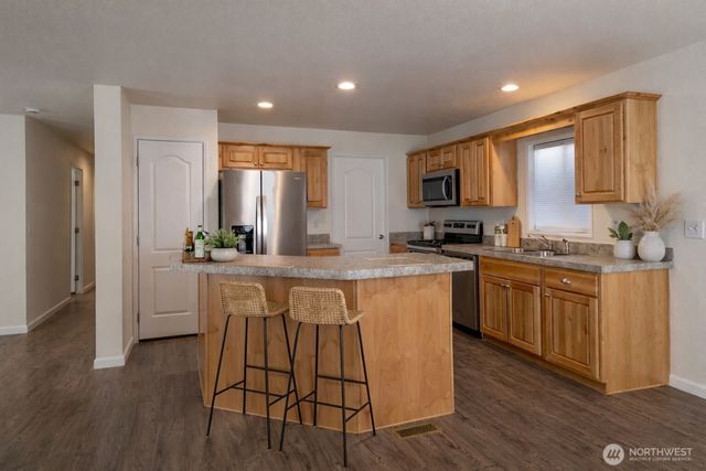 121 Cottonwood Lane, Sequim, WA 98382