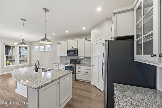591 Williamsburg Dr, Mt Washington, KY 40047