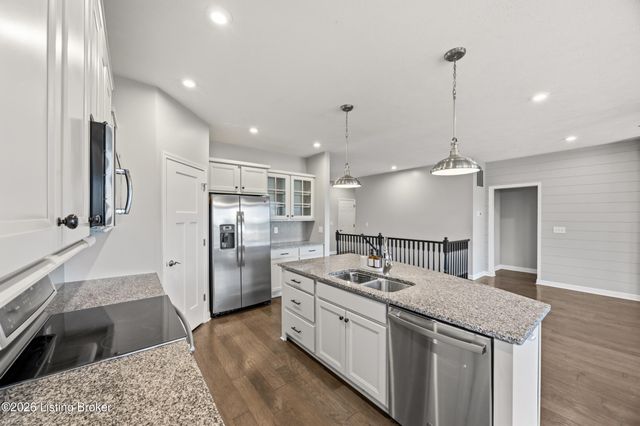 591 Williamsburg Dr, Mt Washington, KY 40047