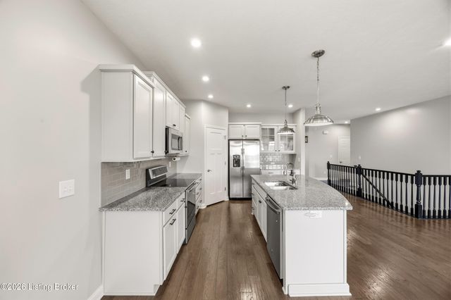 591 Williamsburg Dr, Mt Washington, KY 40047