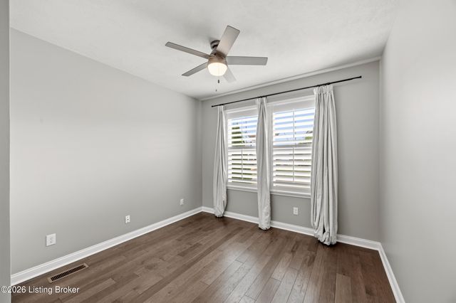 591 Williamsburg Dr, Mt Washington, KY 40047