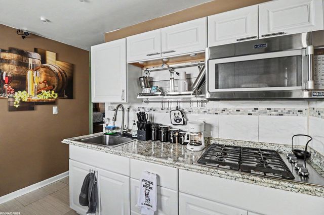 13011 Sidonie Avenue, Warren, MI 48089