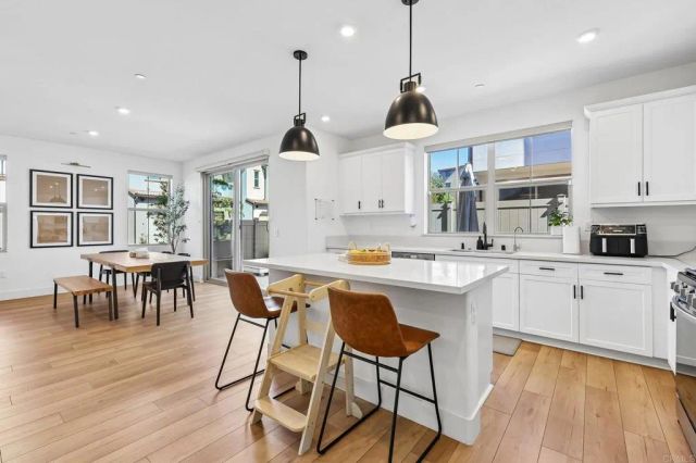 1705 Valley Oak Way, Oceanside, CA 92056