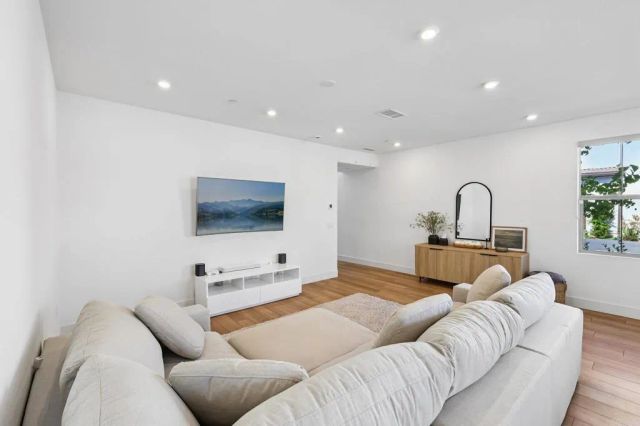 1705 Valley Oak Way, Oceanside, CA 92056